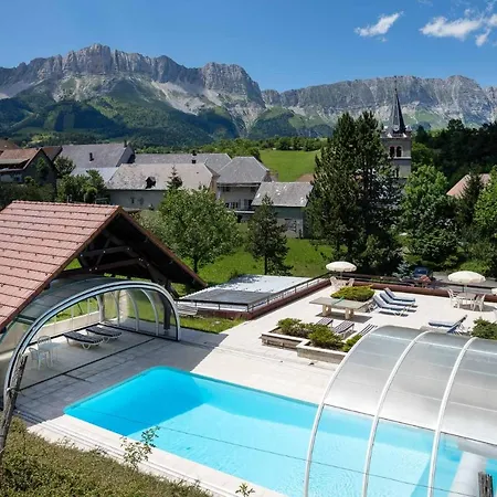 Le Hotel